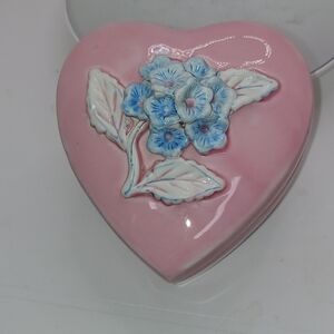 Pink Porcelain Heart Shaped Trinket Jewelry Box With Blue White Flowers On Top
